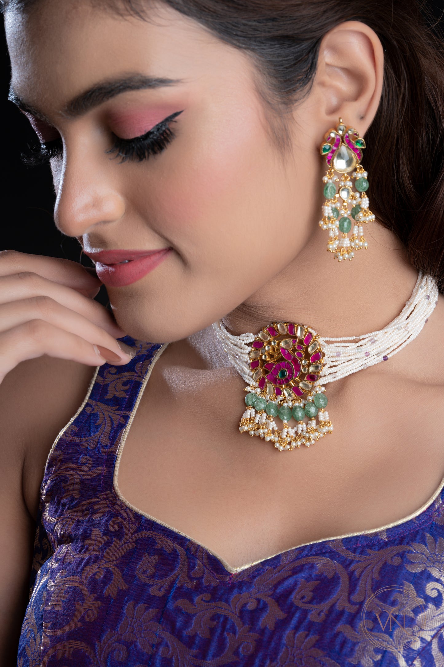 Peacock Chokar Set VNN129