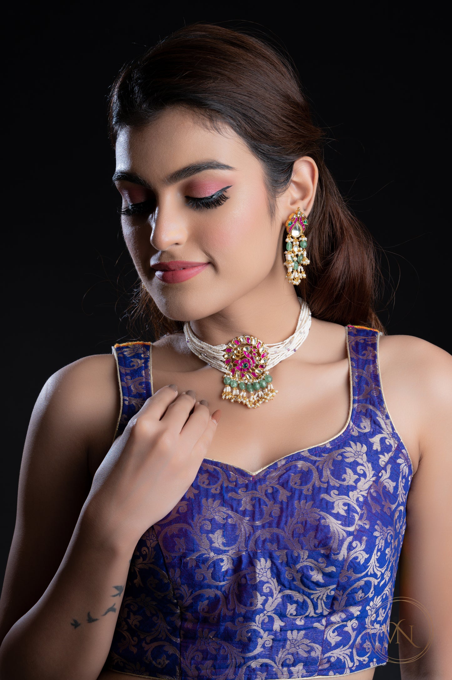 Peacock Chokar Set VNN129