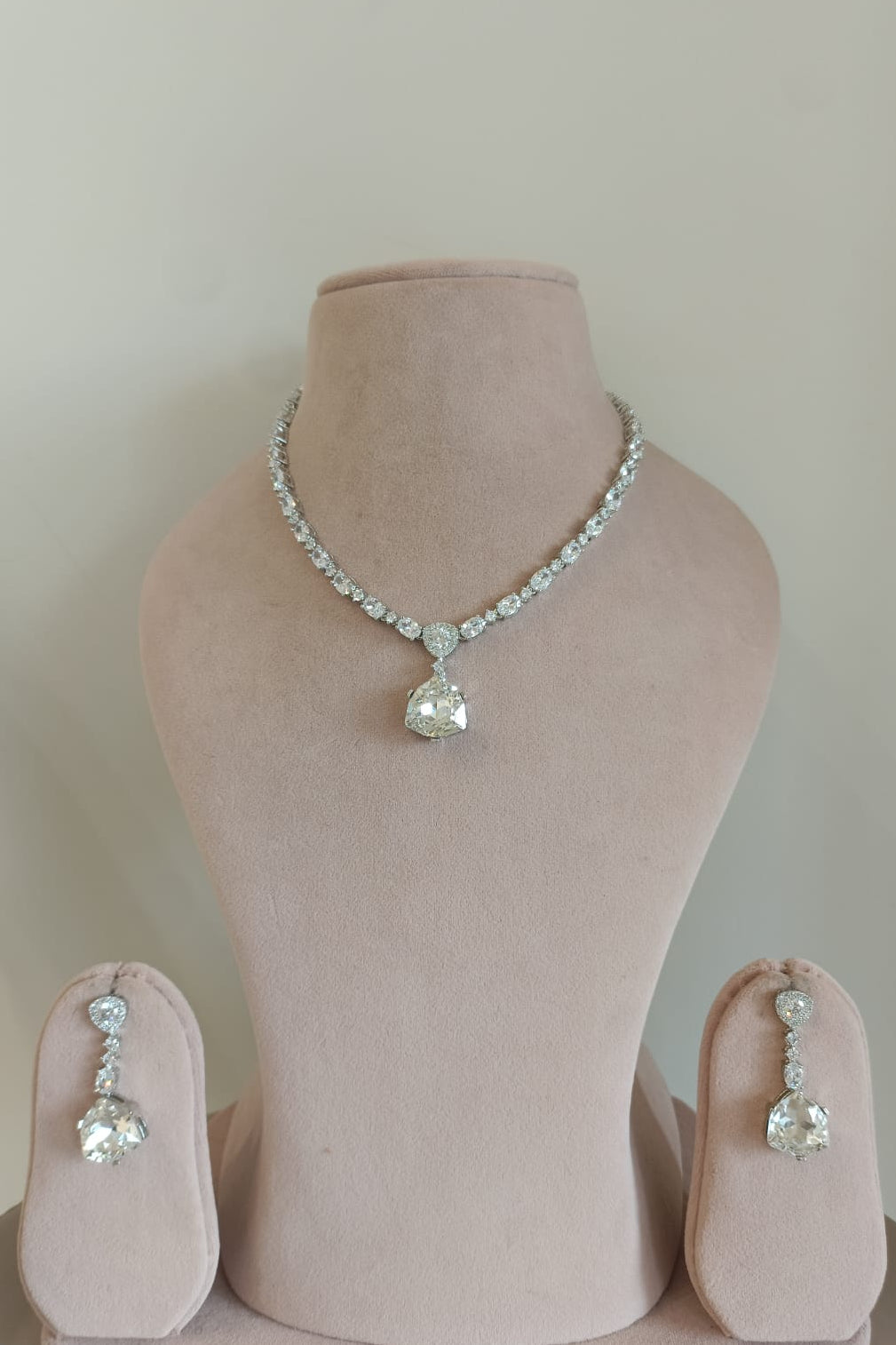 Trilliant Stone Pendant Diamond  Set- VNN193