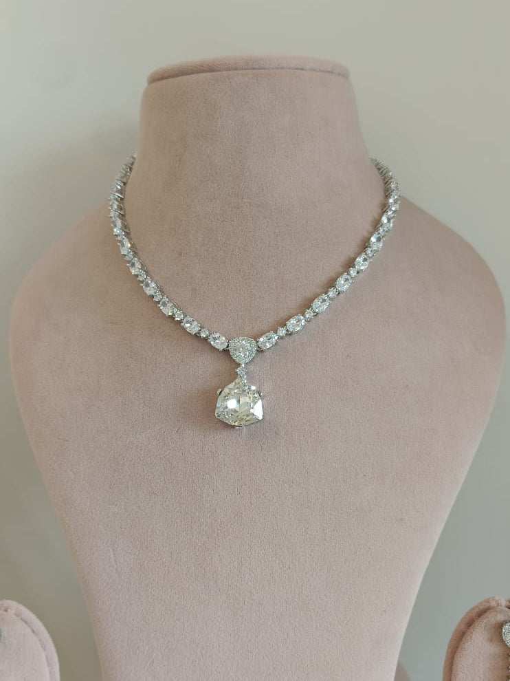 Trilliant Stone Pendant Diamond  Set- VNN193