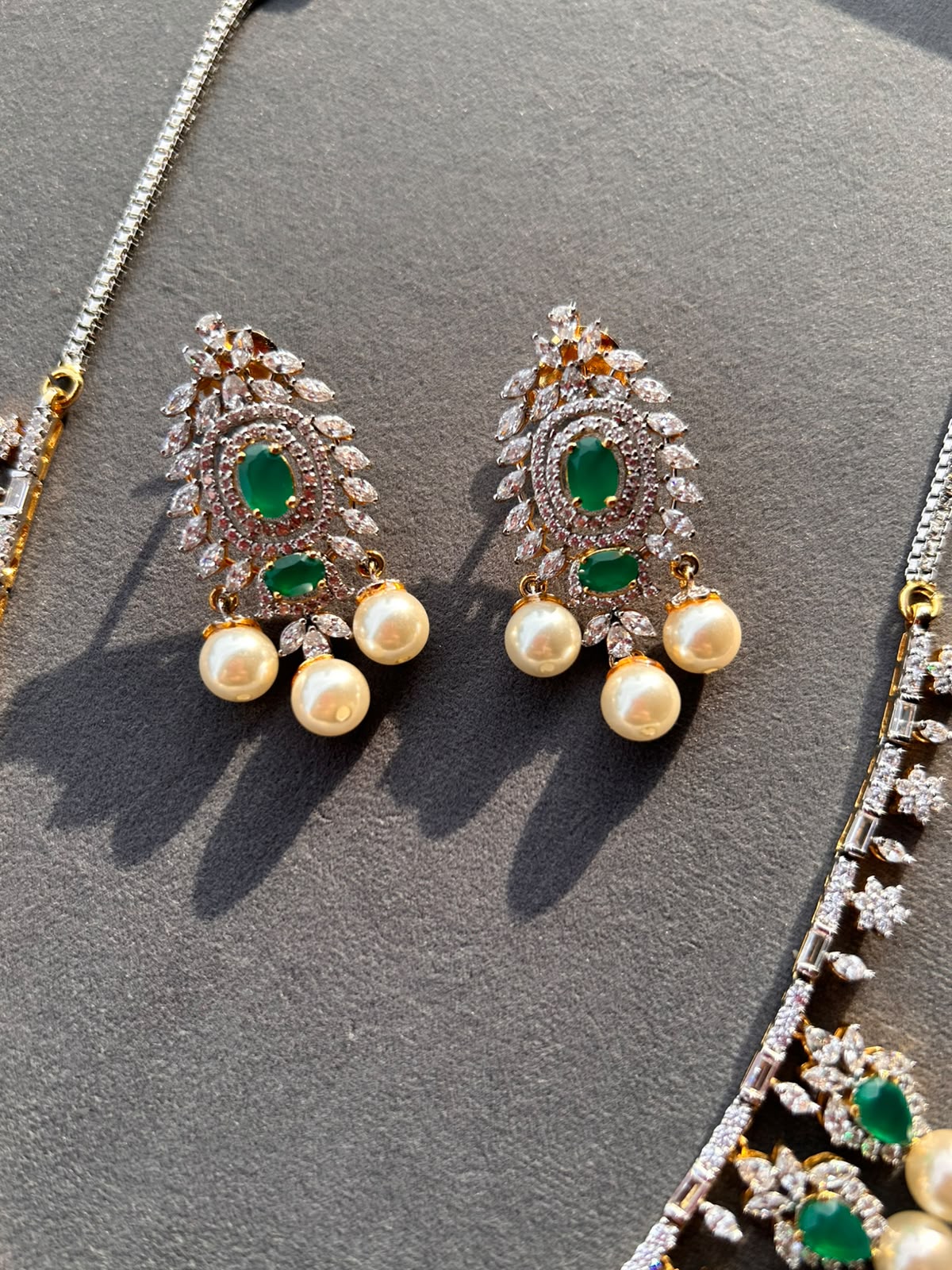 Green Stone Real Pearl Necklace Set -VNN198