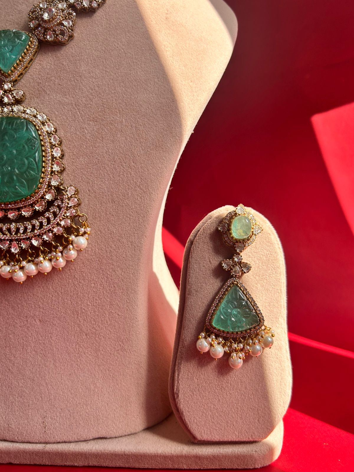 Mint Green Big Carving Neacklace Set VNN285