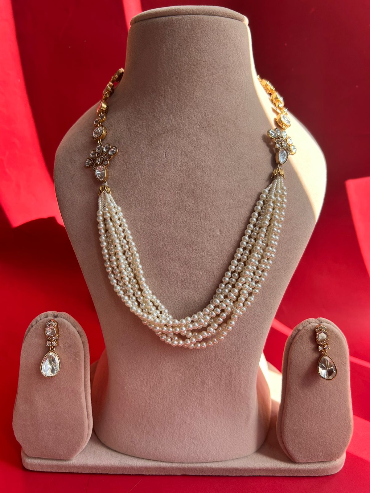 Pearl Layer Necklace With Polki Side Pendants VNN331