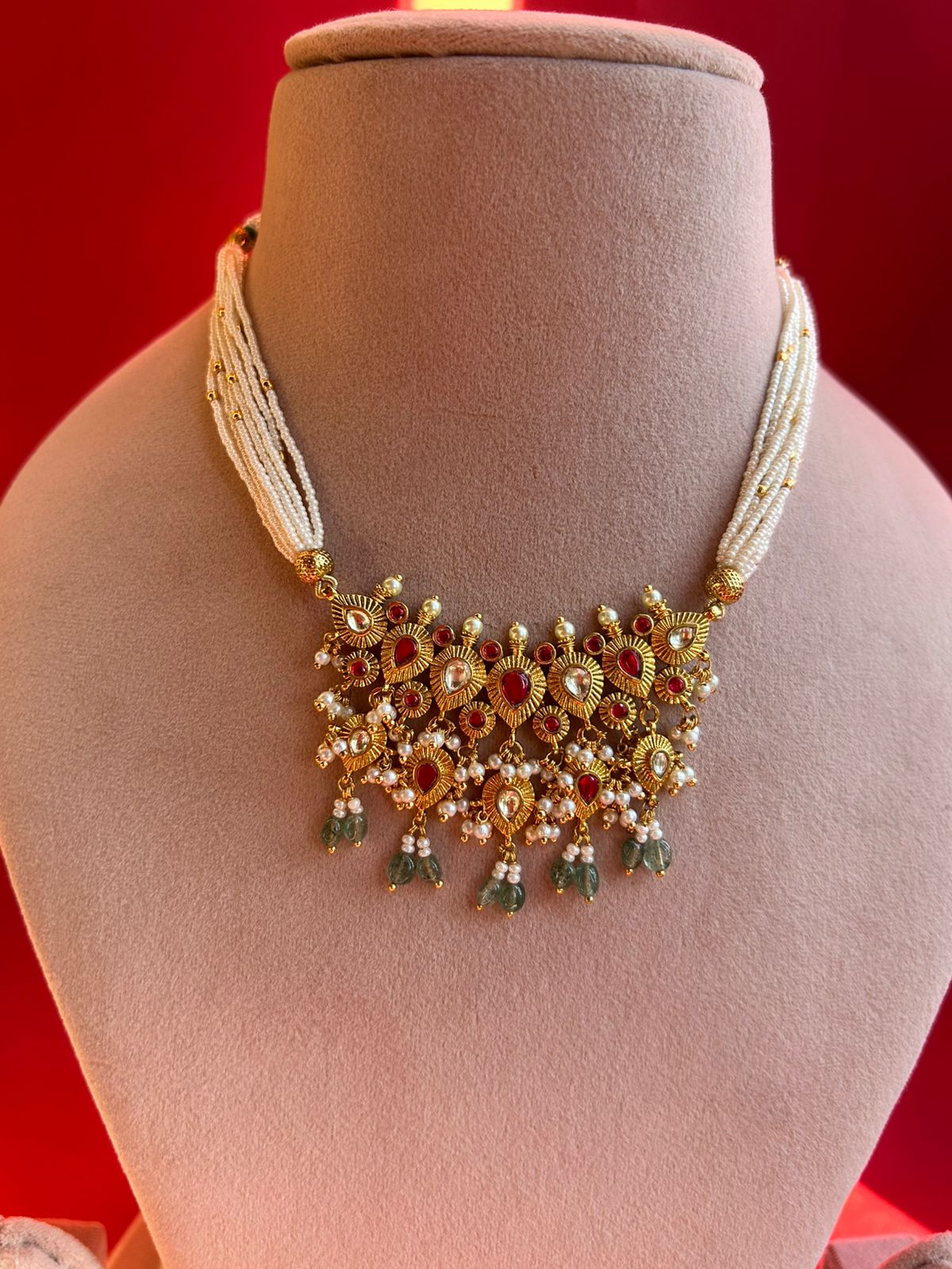 Red Takkar Chokar Set VNN354
