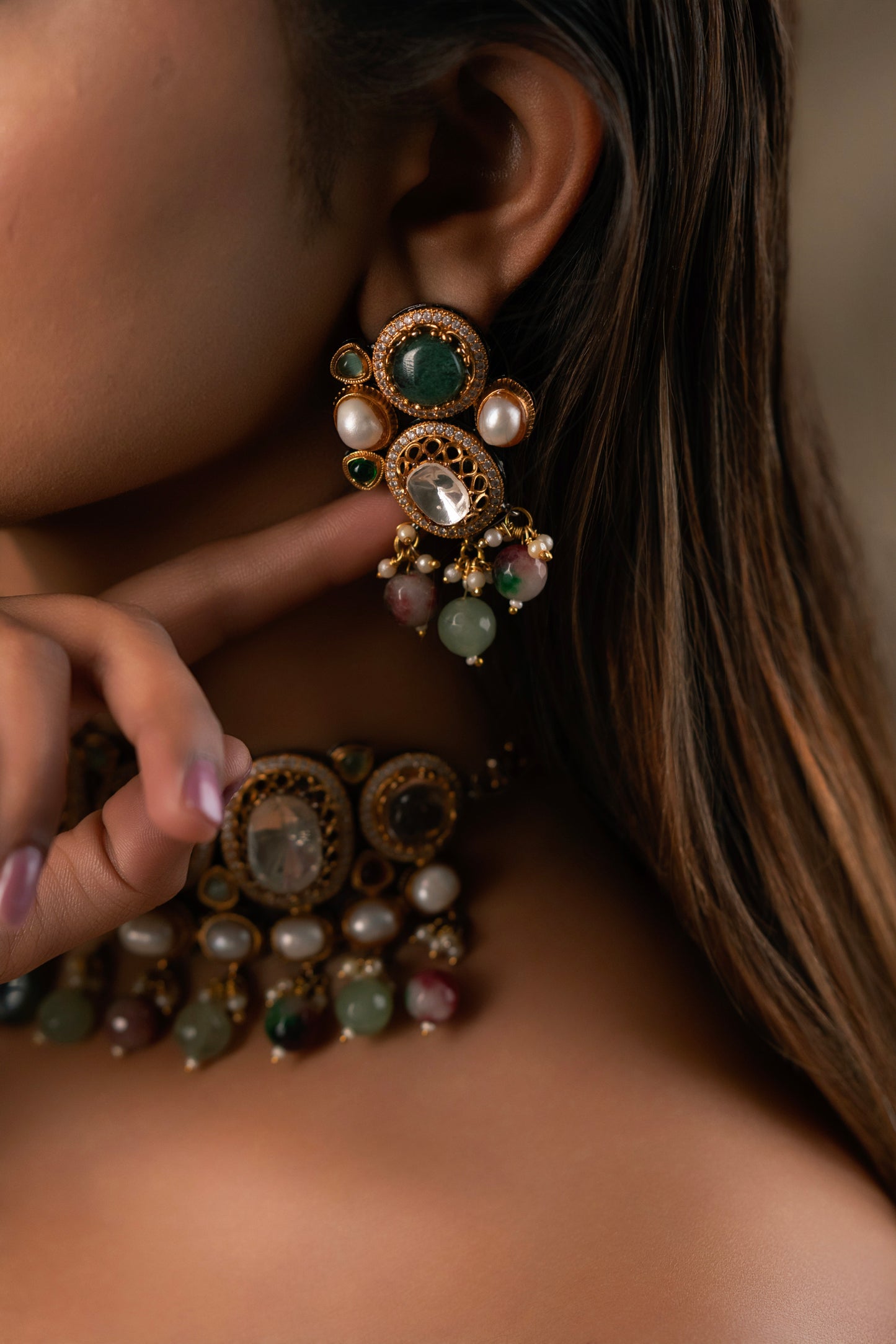 Emerald Stone Polki Necklace Set VNN388