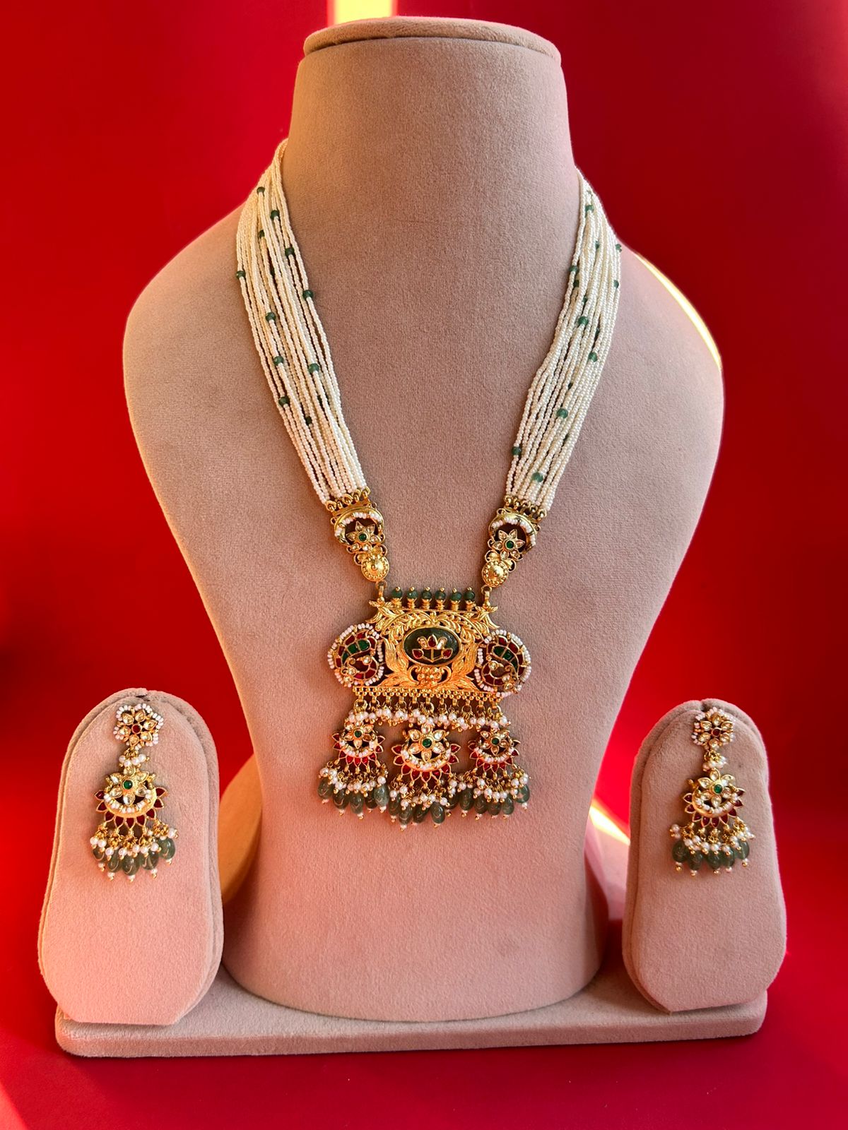 Heritage Pearl Long Necklace Set VNN393