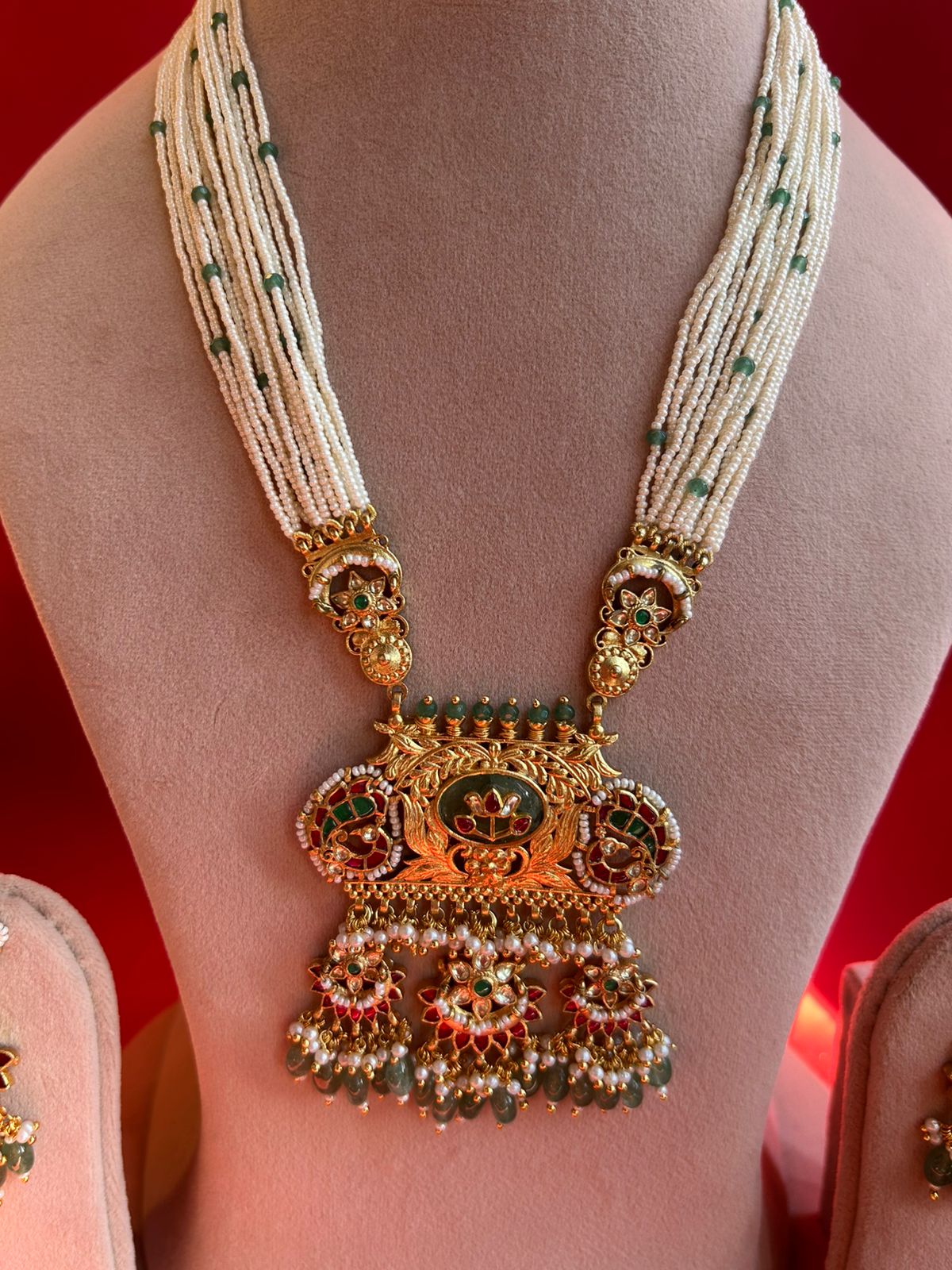 Heritage Pearl Long Necklace Set VNN393