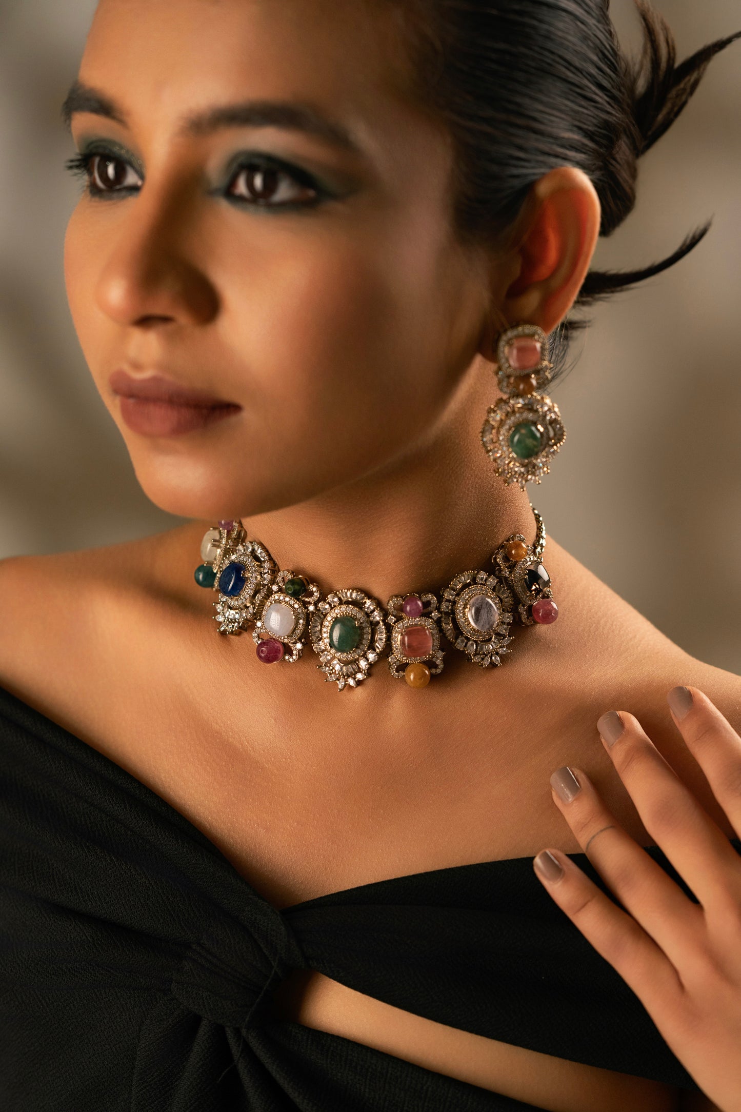 Vintage Multi Stone Choker Set VNN406