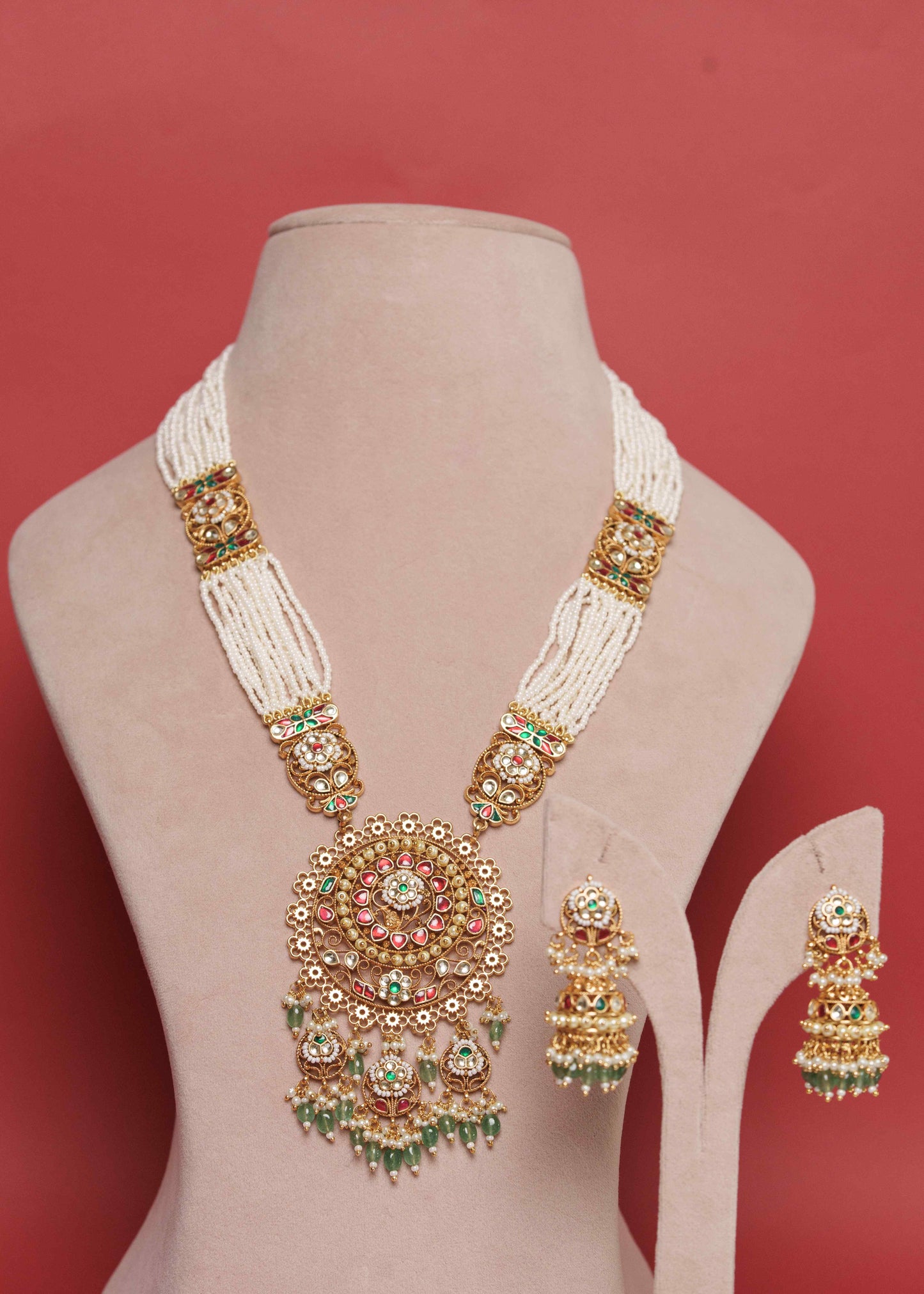 Heritage Round Jadau Pendant Long Pearl Set VNN448