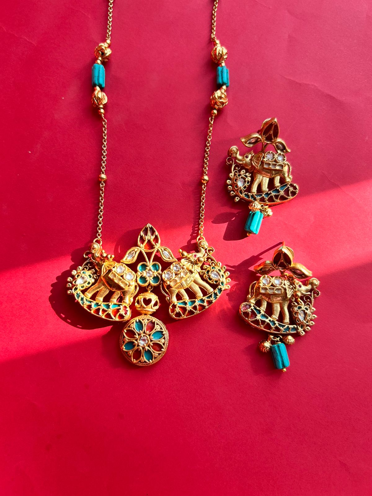 Firoza Elephant Pendant Chain Set VNN453