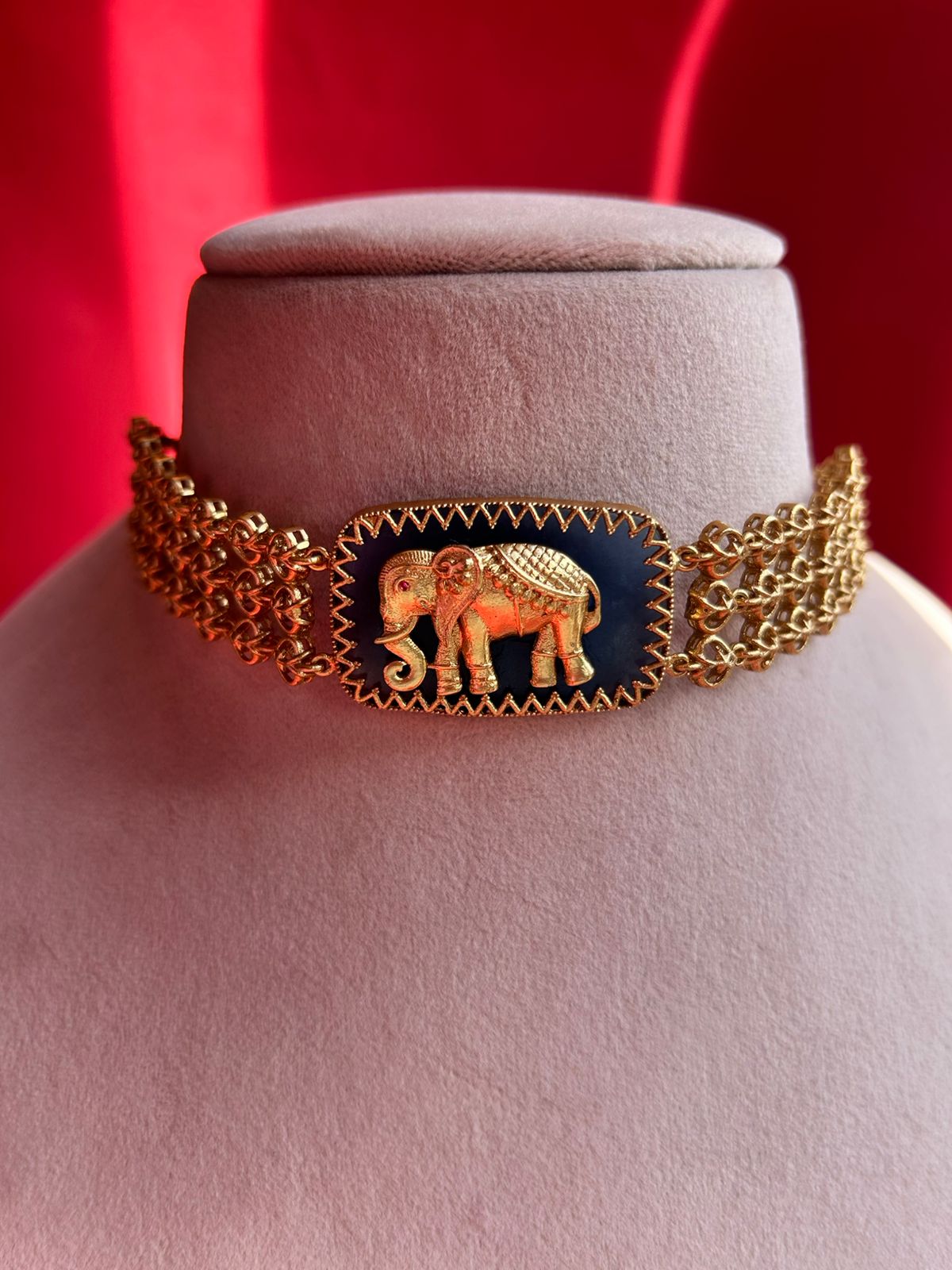 Blue Stone Elephant Chokar Set VNN457