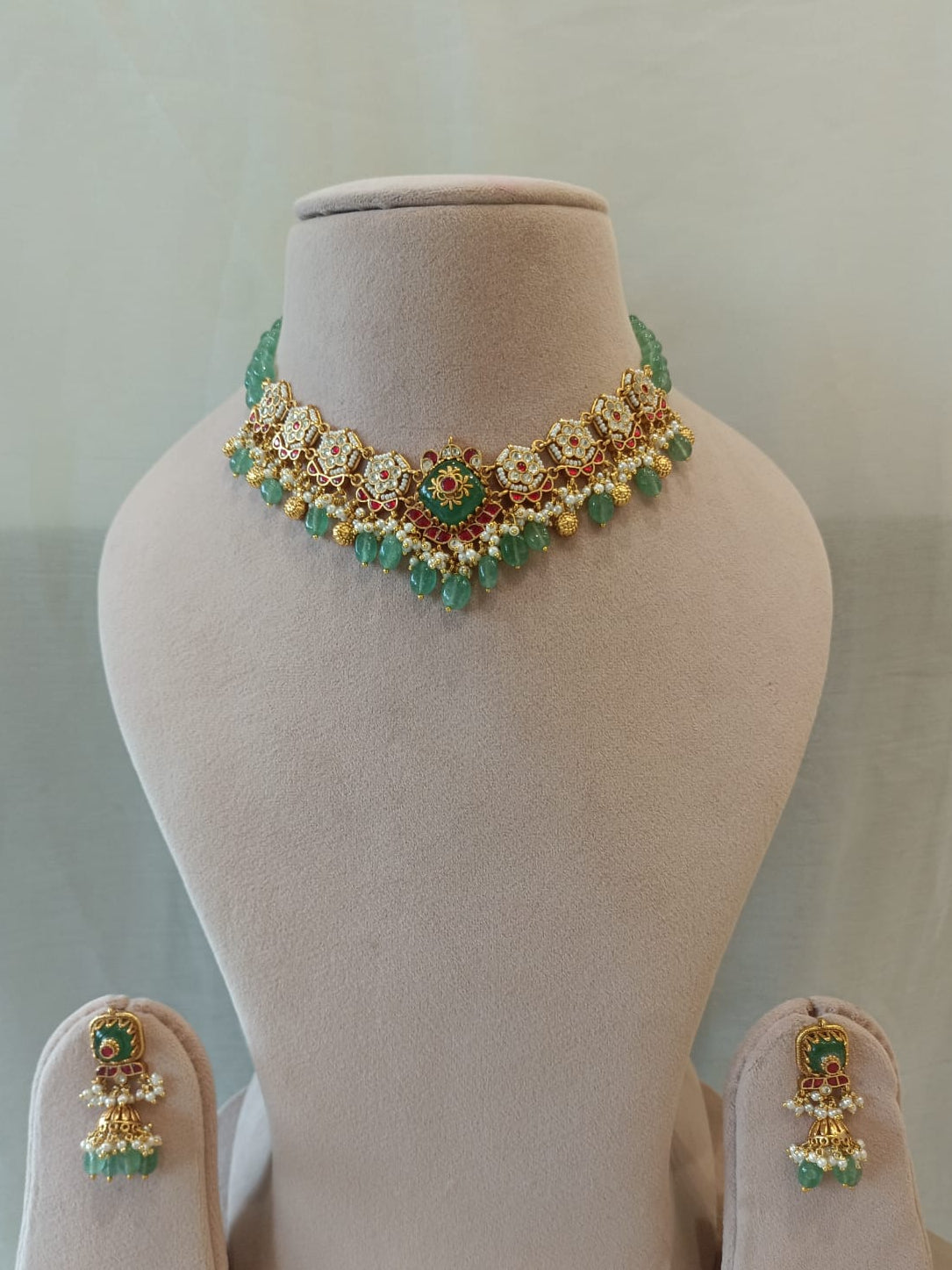 Green Stone Antique Jadau Necklace Set VNN490