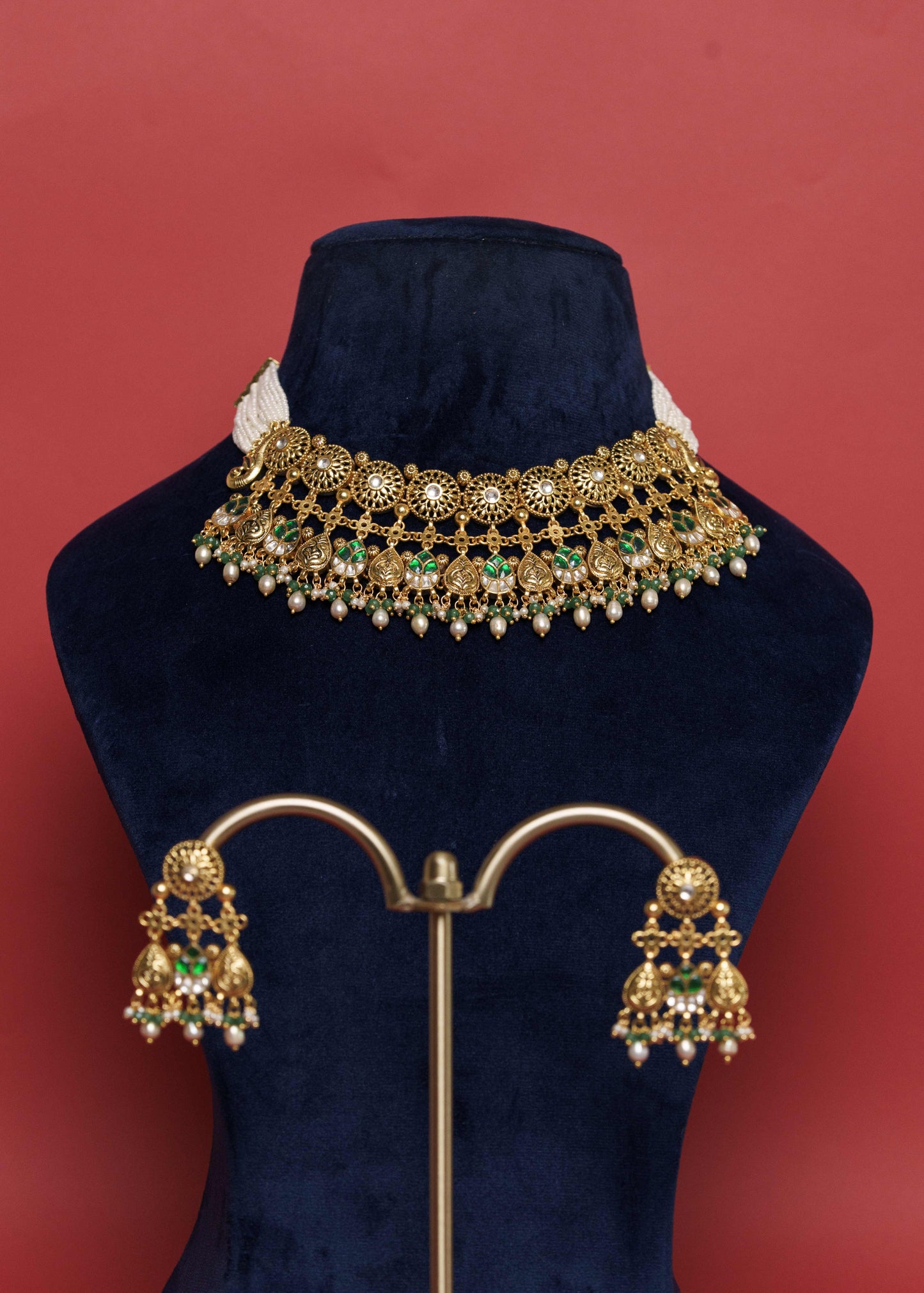 Heritage Pan Necklace Set VNN514