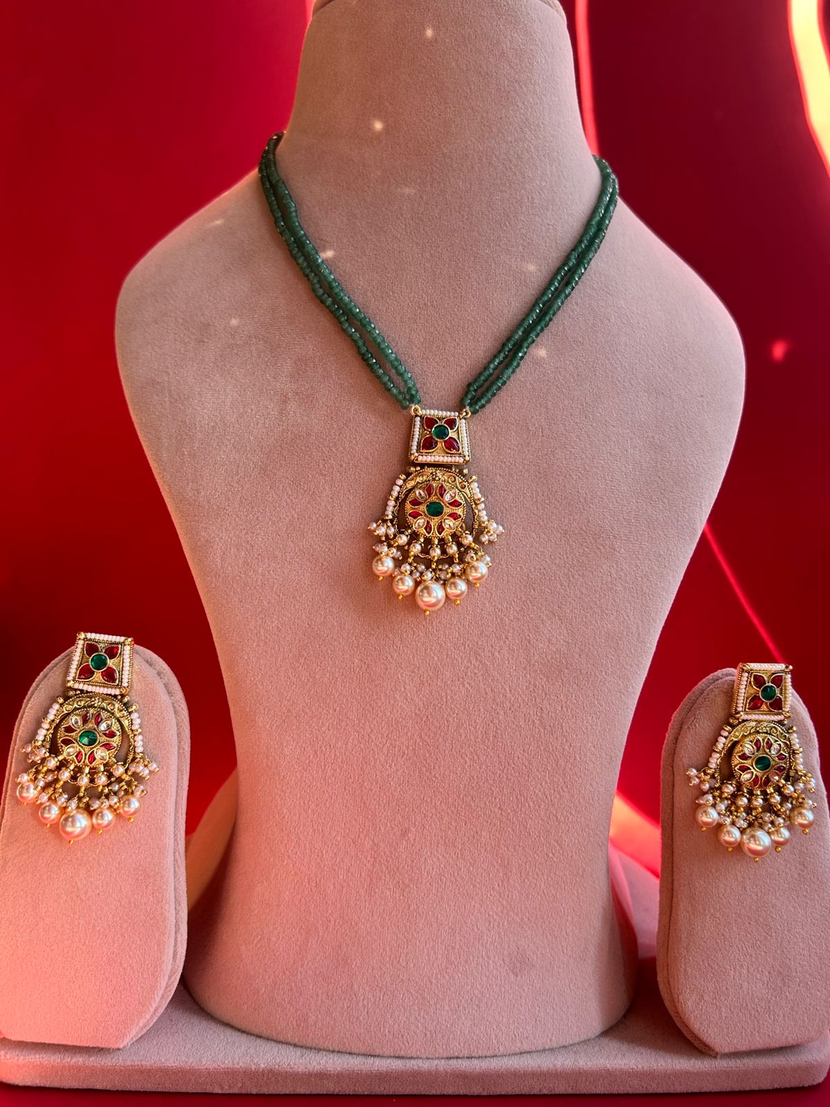 Green Pearl Jadau Pendant Set VNN517
