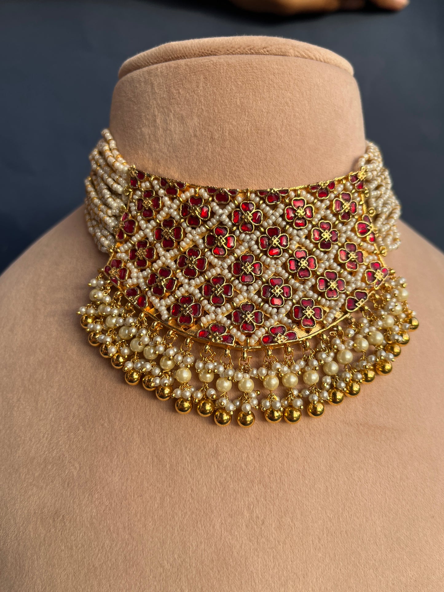 Red Floral Jadau Pearl Chokar Set VNN545