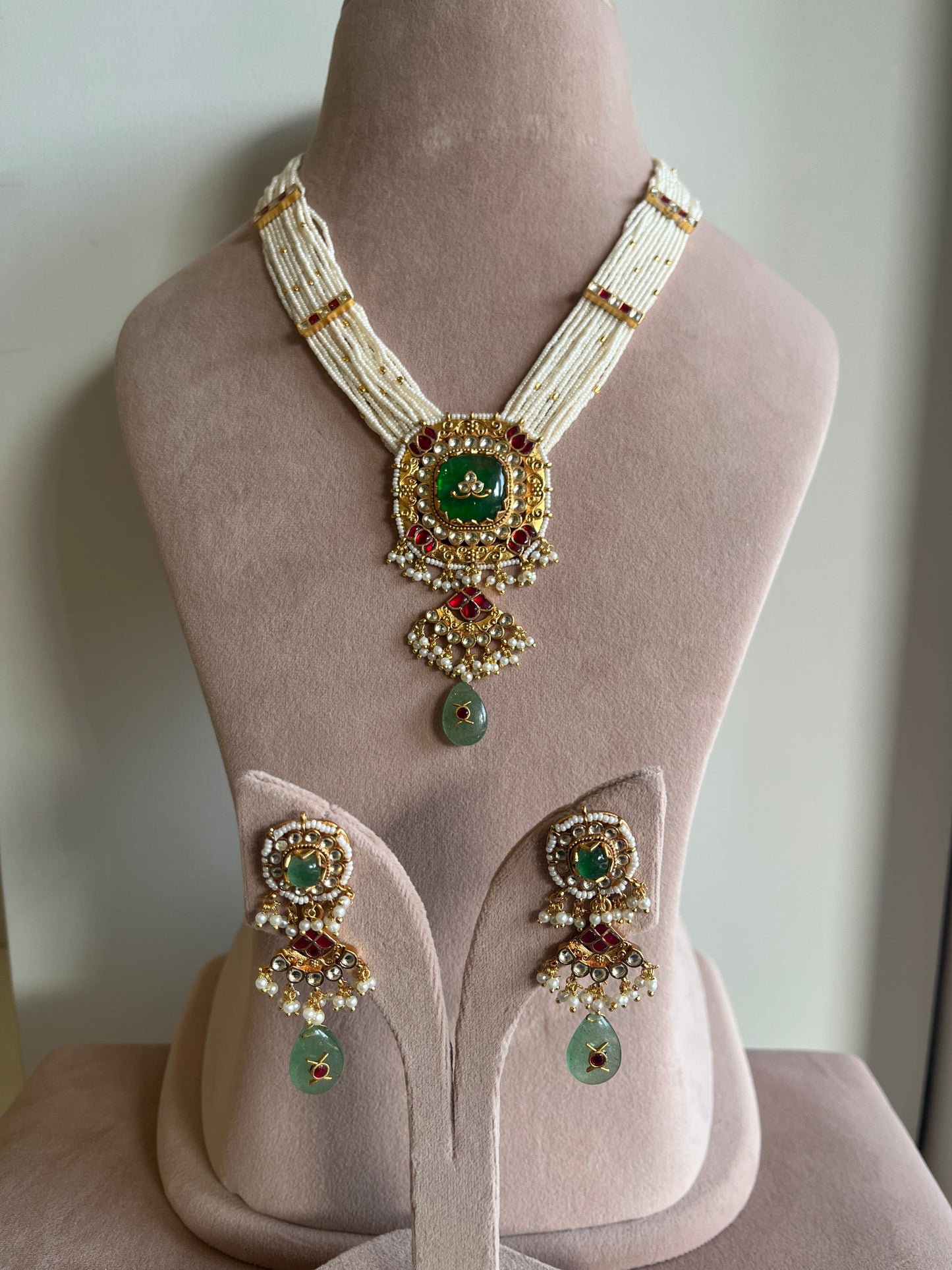 Green Stone Square Jadau Pendant Pearl Set VNN565