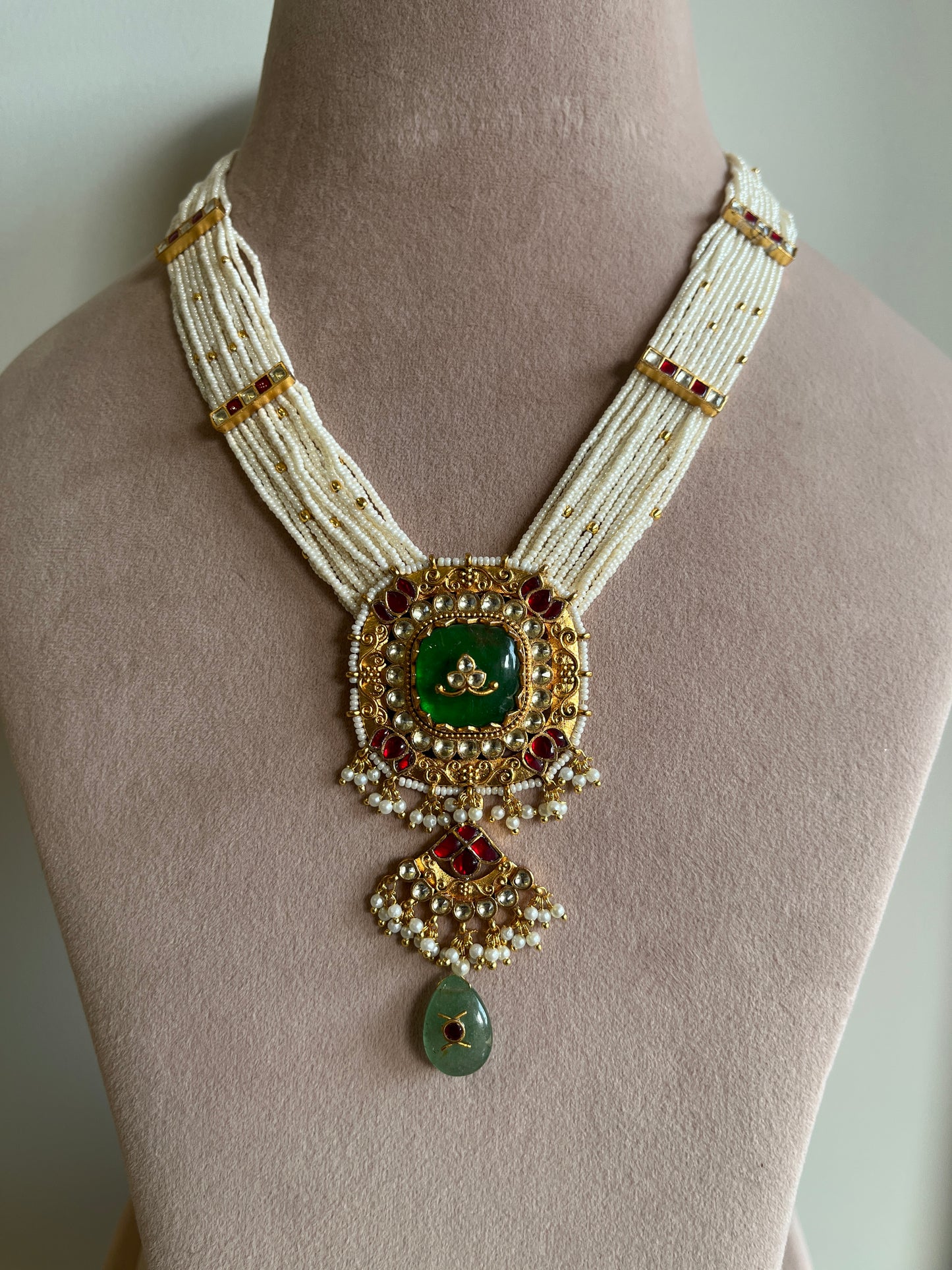 Green Stone Square Jadau Pendant Pearl Set VNN565