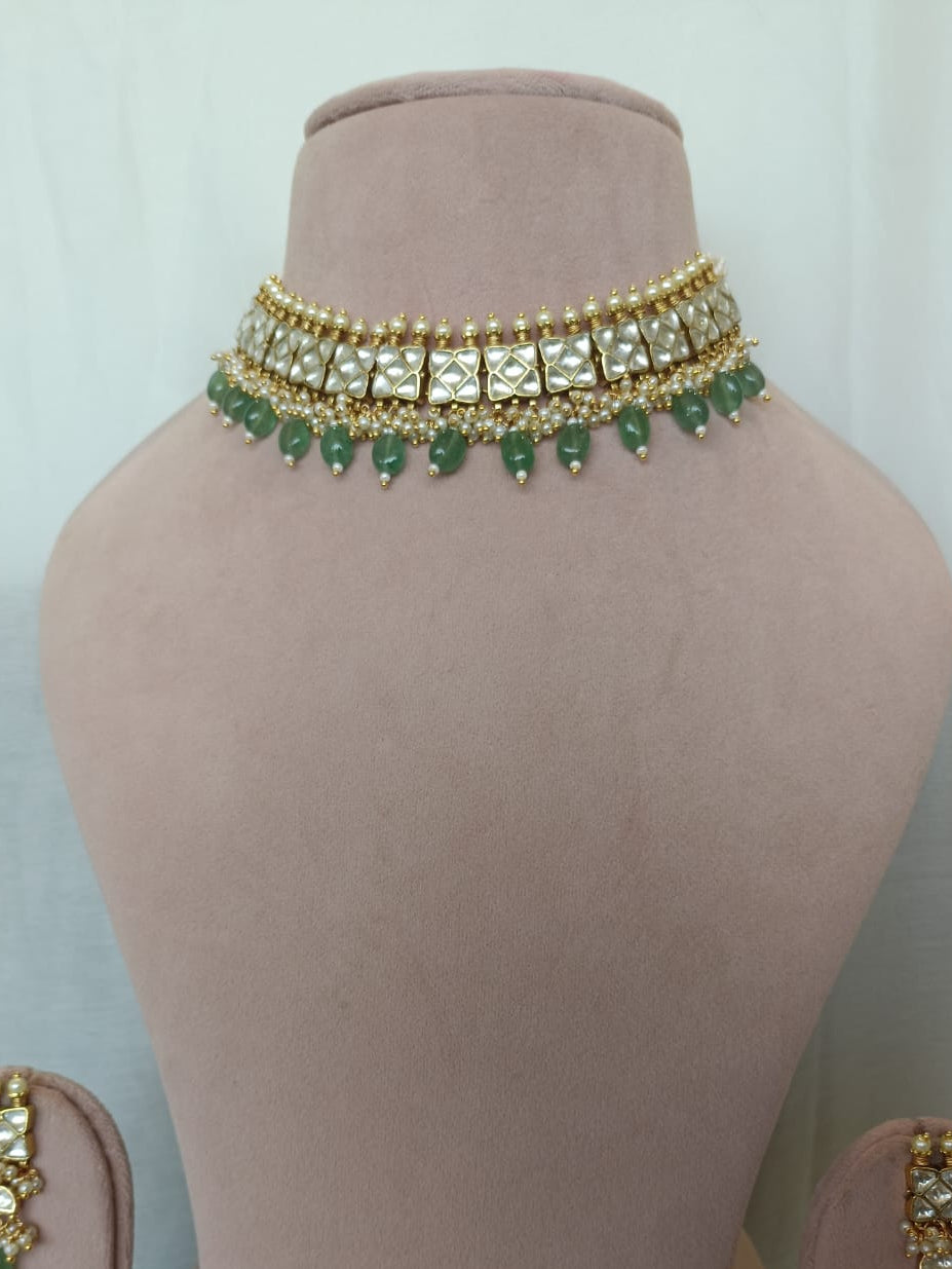 White Jadau Green Suzani  Chokar Set VNN589