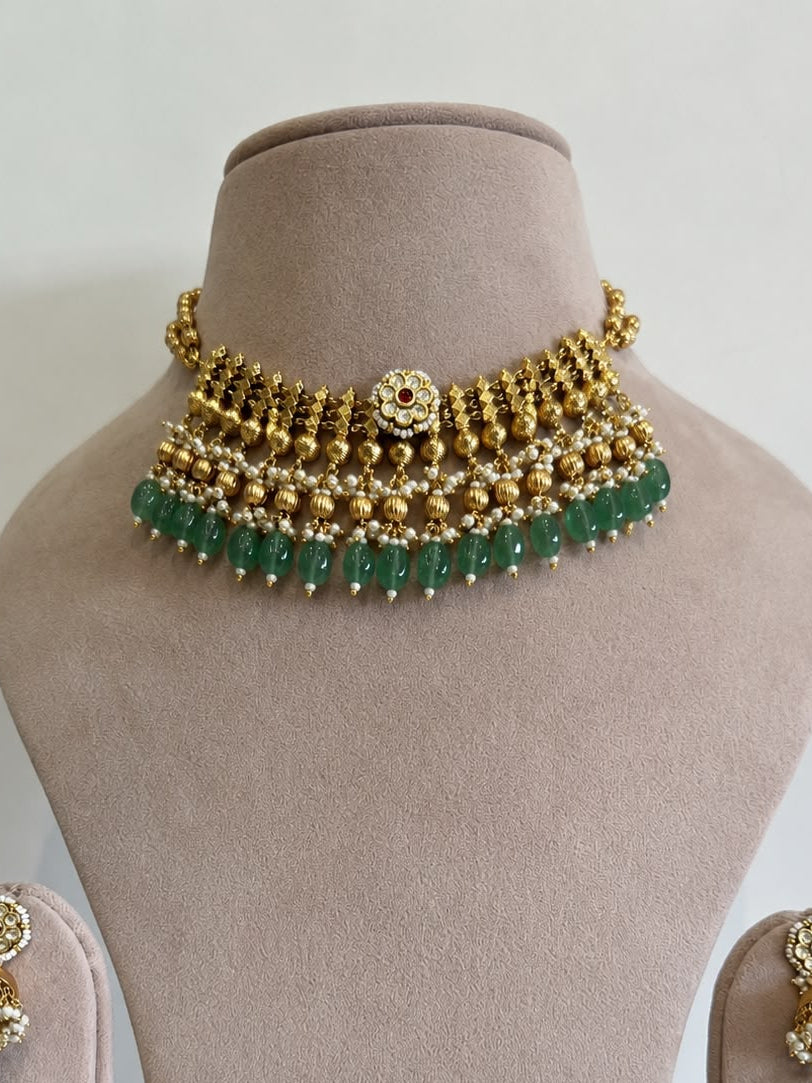 Gold Plate Jadau Motif Green suzani Chokar Set VNN612