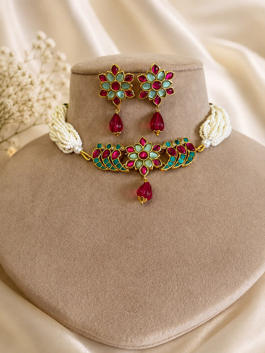 Floral Motifs Peacock Stone Chokar Set VNN617