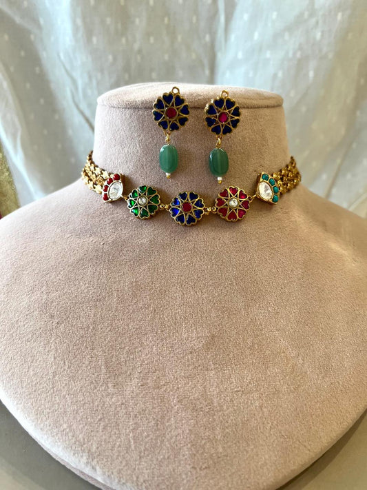 Royal Petal Choker Set VNN621