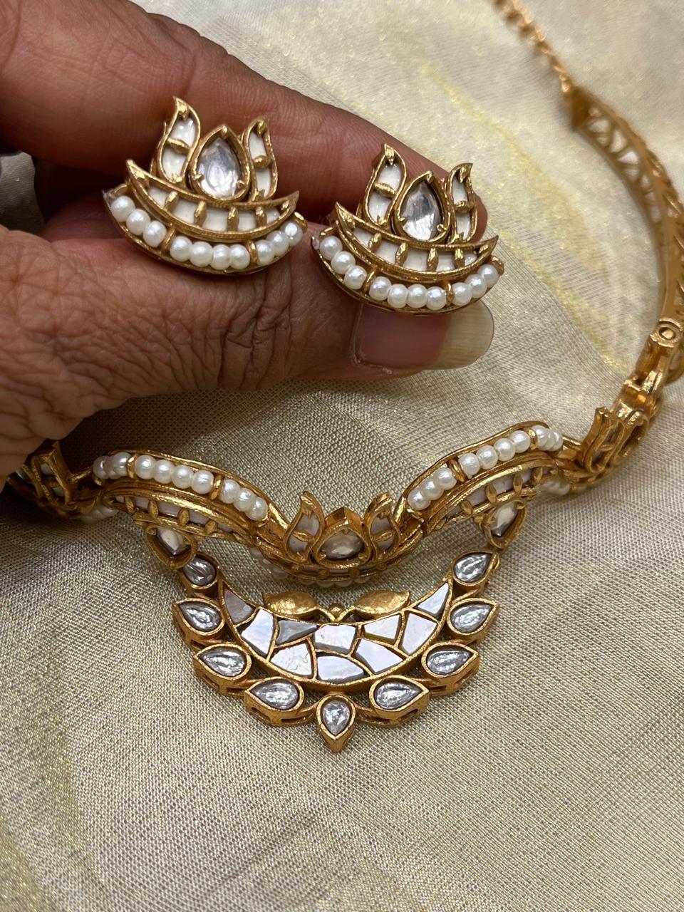 MOP Choker Set VNN640