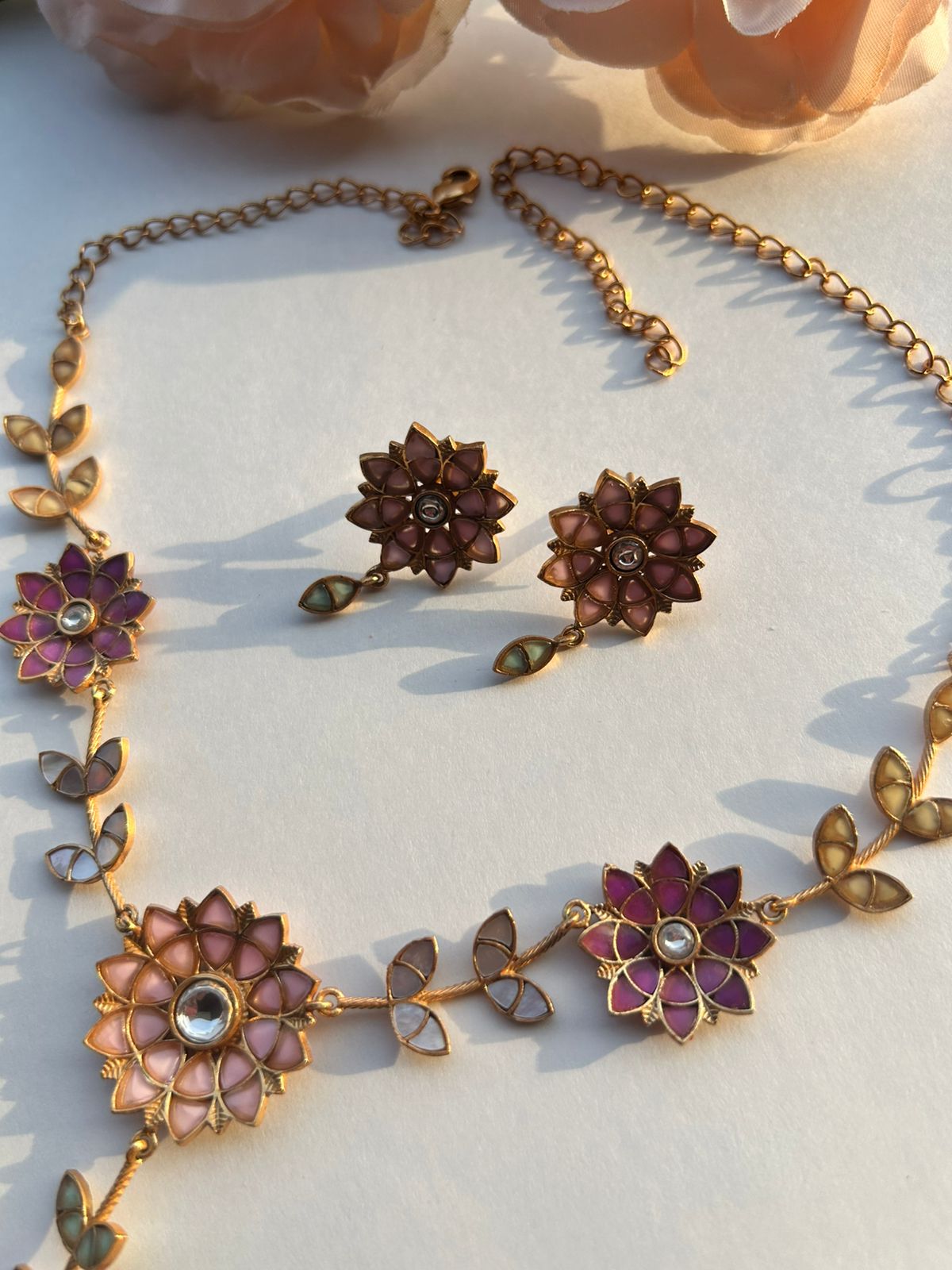 Surajmukhi Enameled Necklace Set VNN641