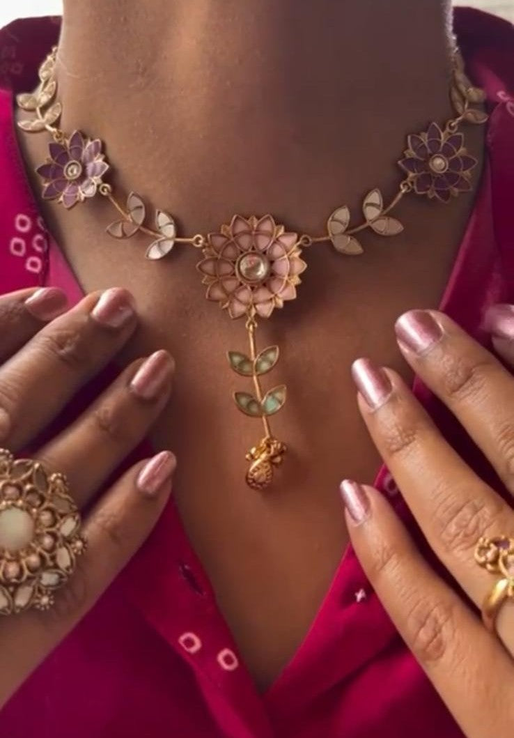 Surajmukhi Enameled Necklace Set VNN641