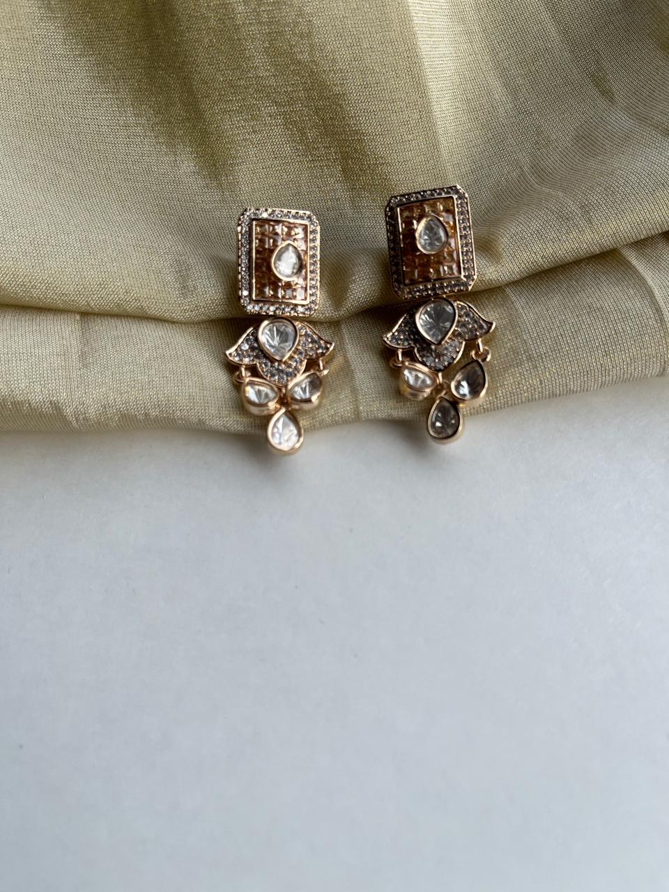 Beige Chauki Choker Set VNN643