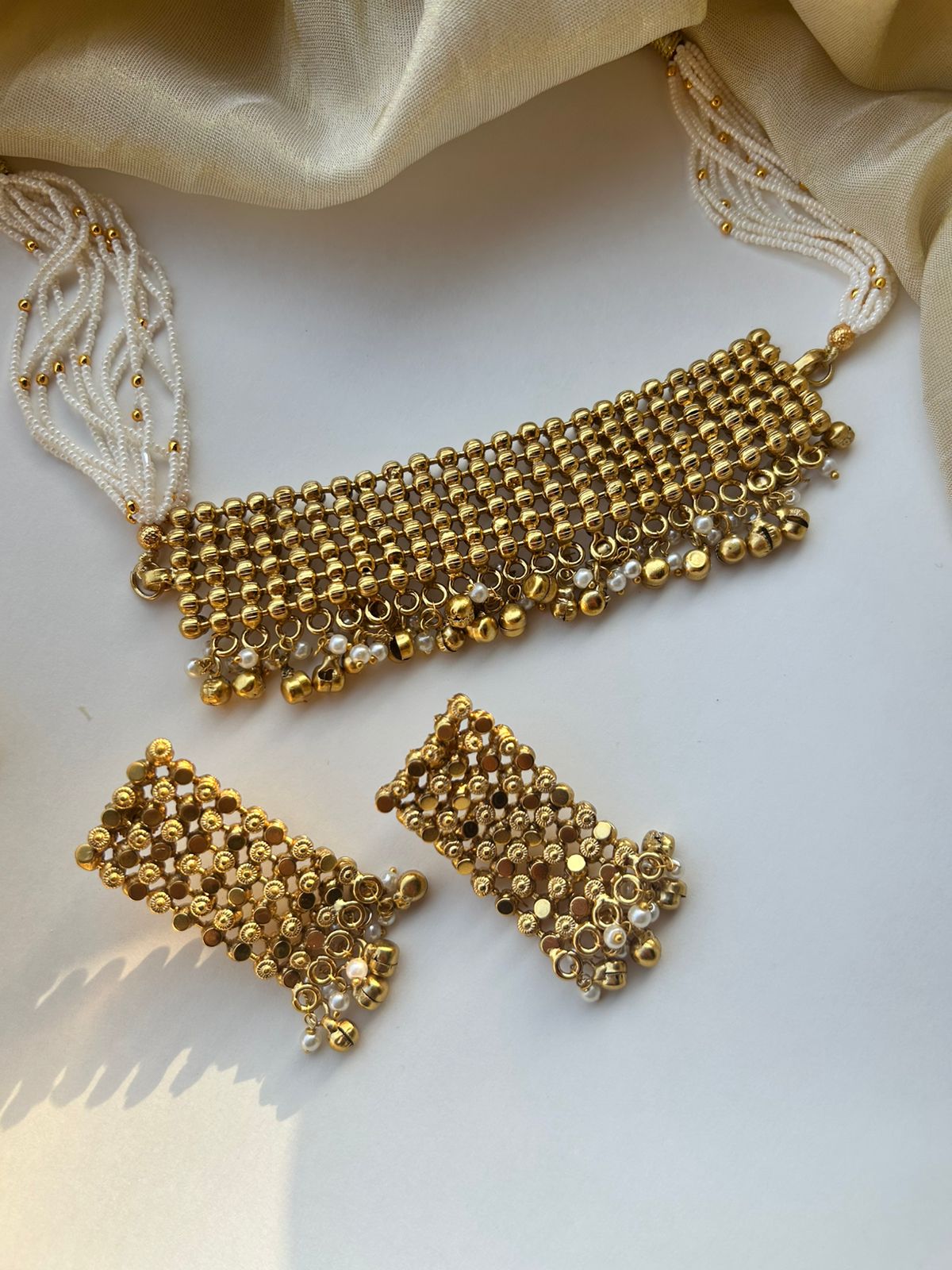 Old Is Gold Choker Necklace Set VNN648