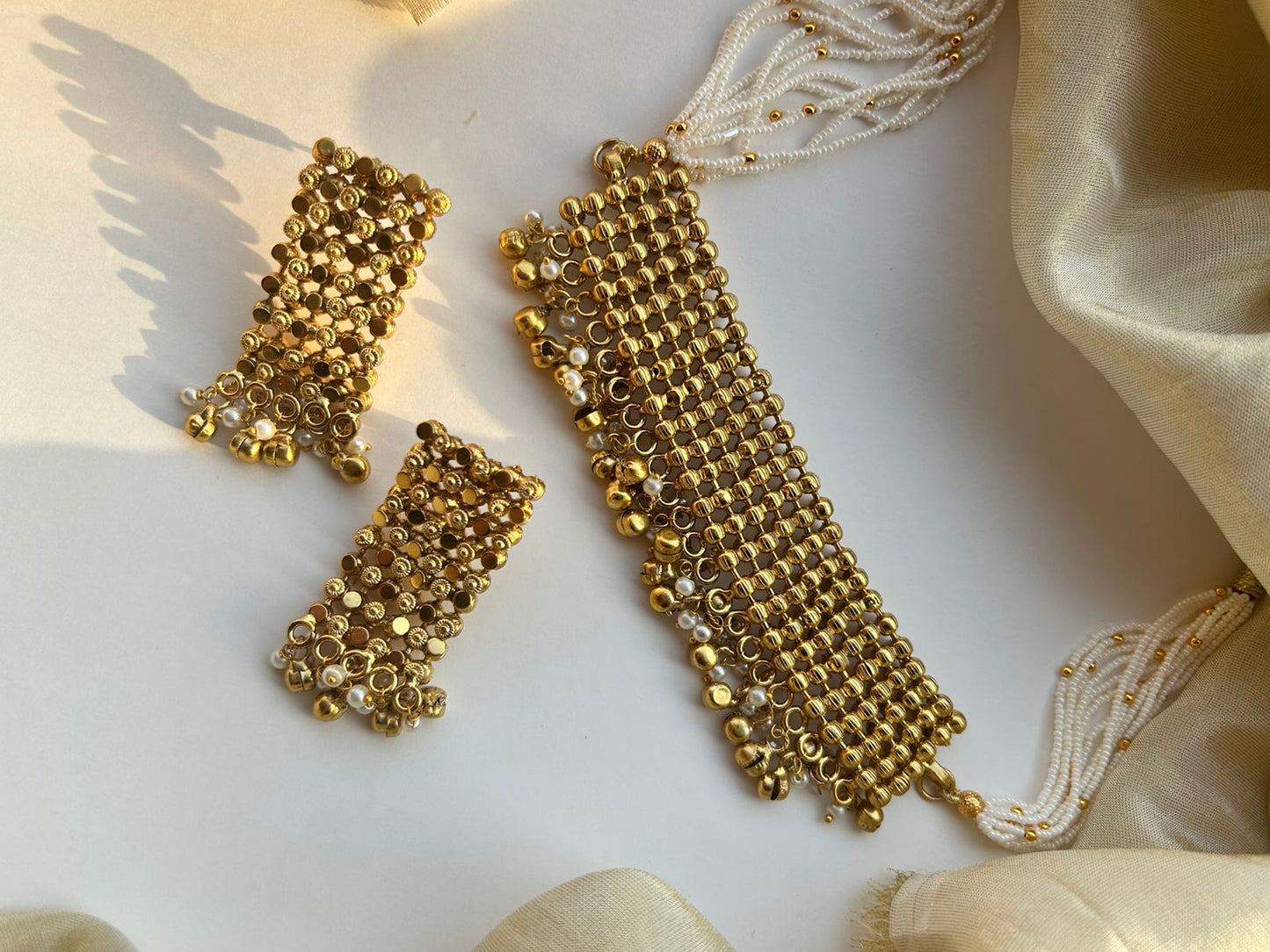 Old Is Gold Choker Necklace Set VNN648