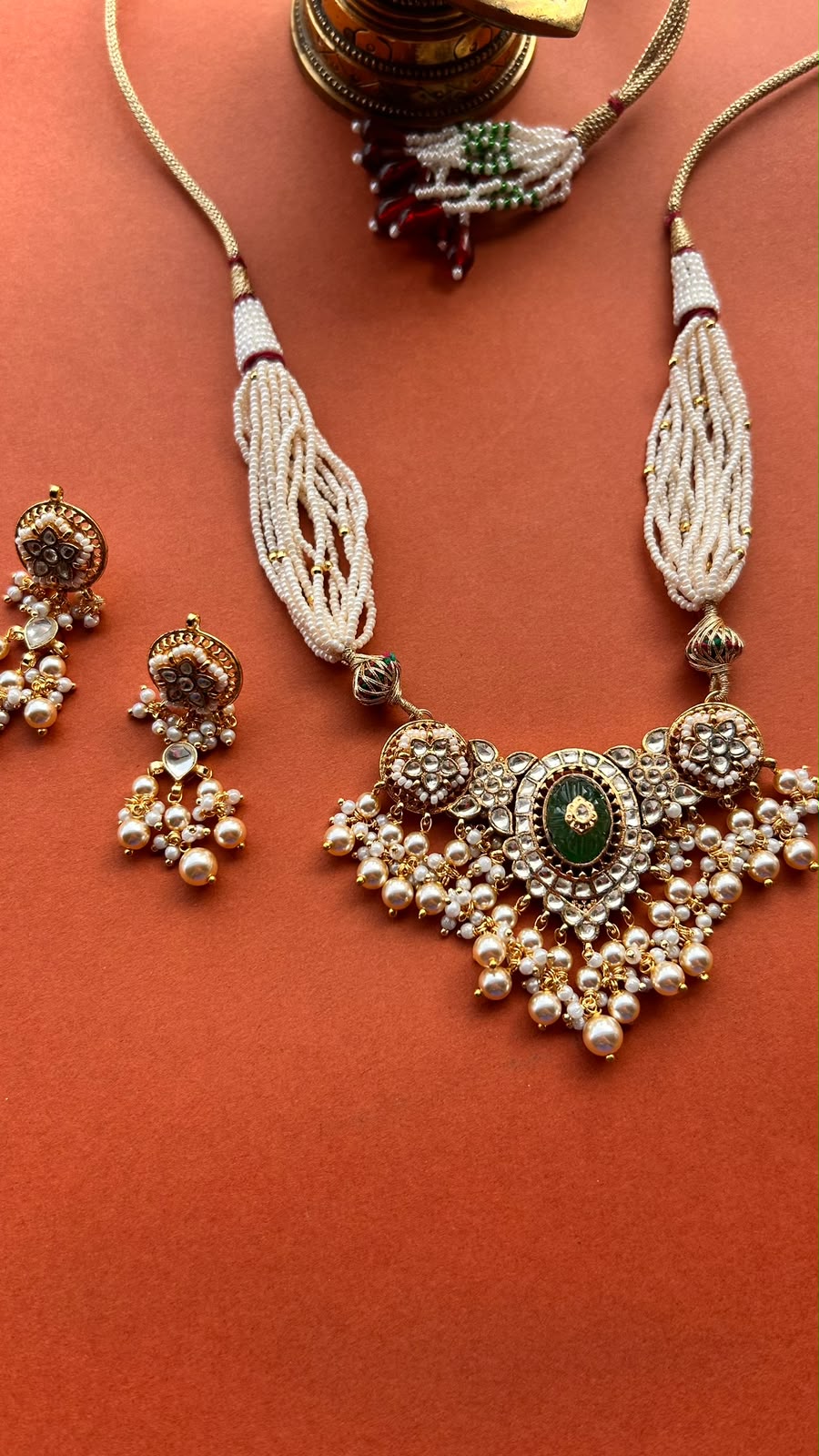 Manimala Jadau Necklace Set VNN684