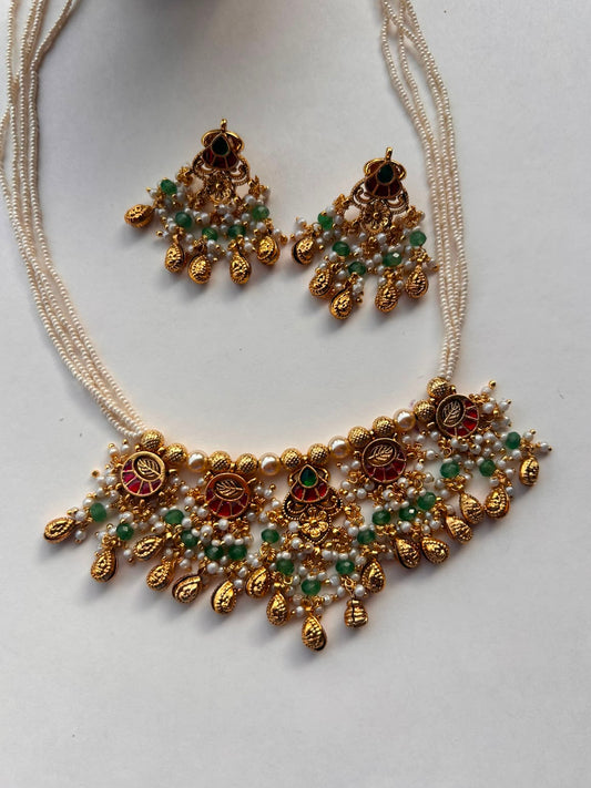 Red Jadau Gold Hanging Necklace Set VNN691