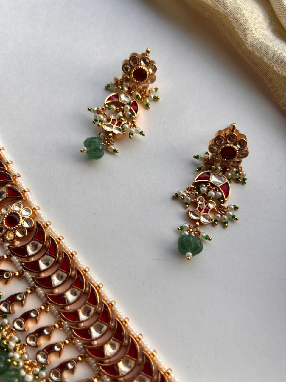 Takkar Rajwadi Choker Set VNN726