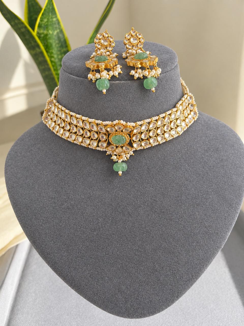 Shwet Harit Choker Set VNN744