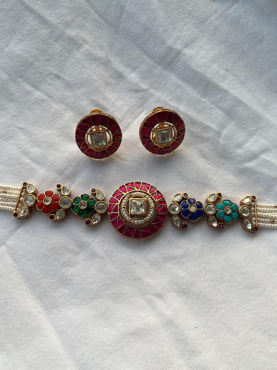 Navratna Flower Polki Choker Set VNN754