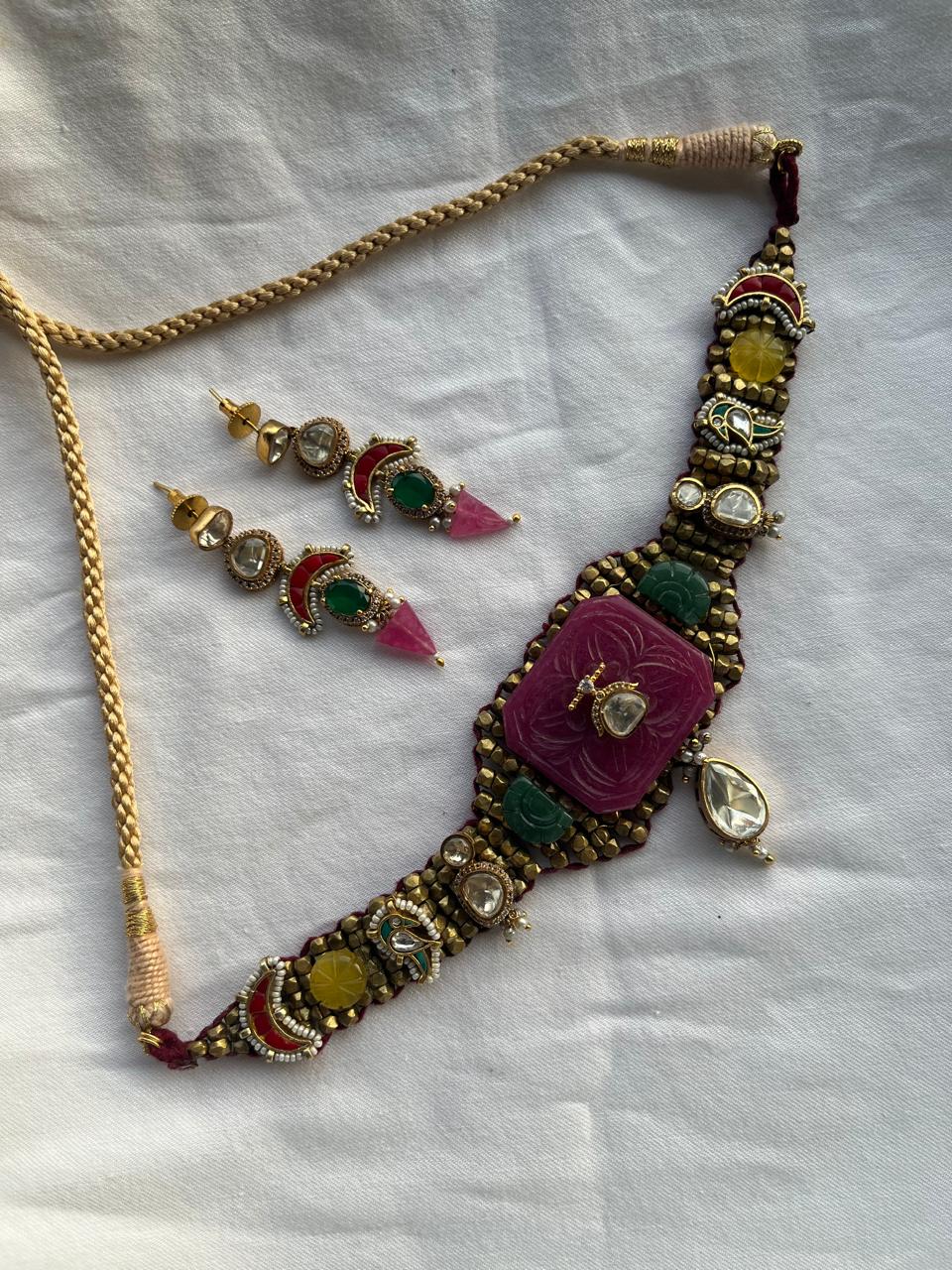 Pink Carving Stone Vrunda Choker Set VNN757