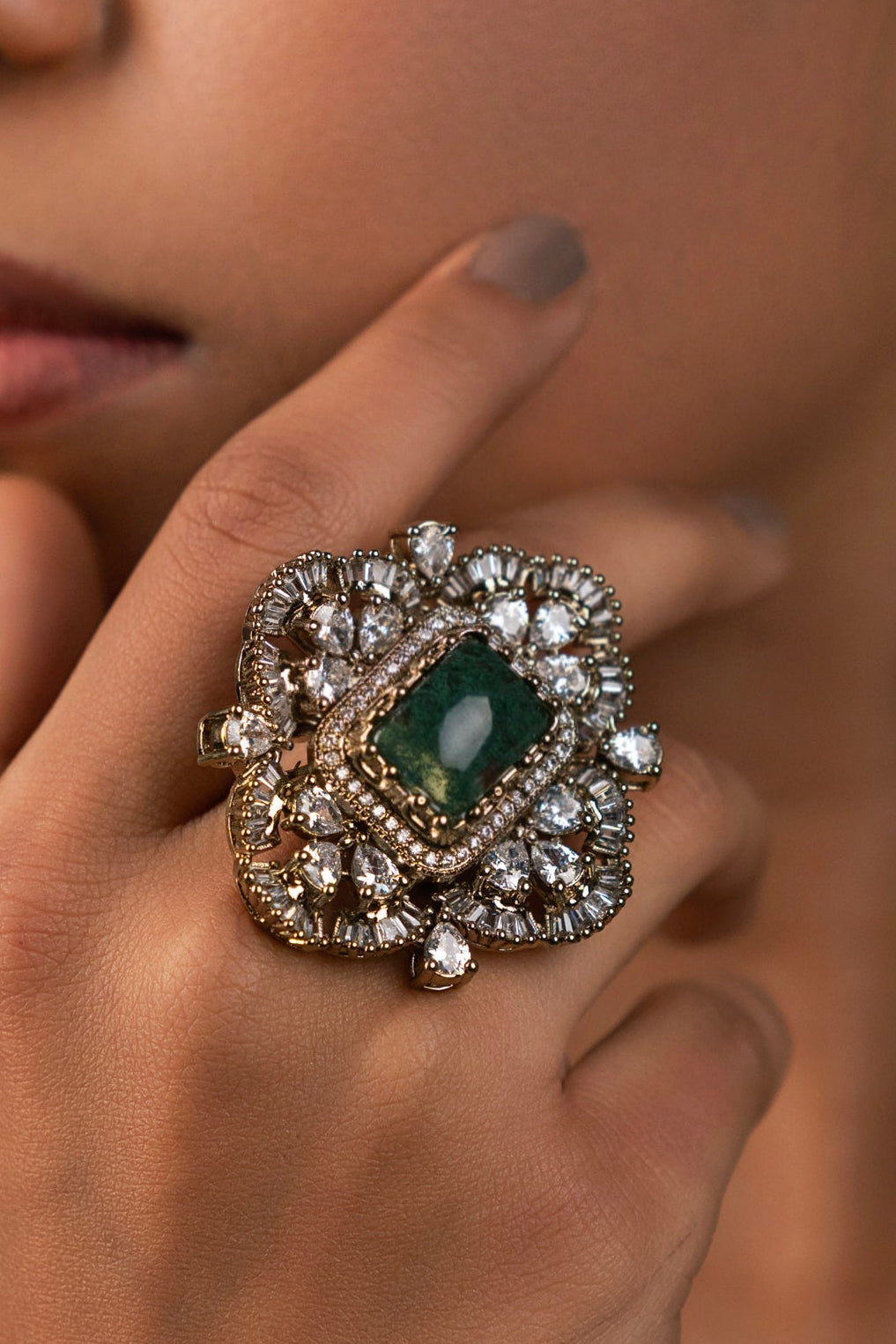 Vintage Green Stone Ring VNR072