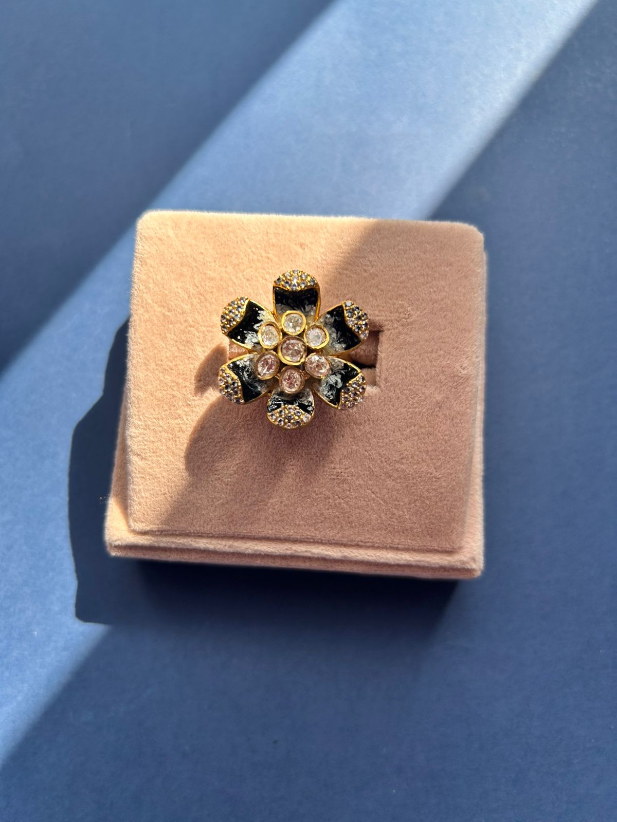 Flower Black Polki Ring VNR088