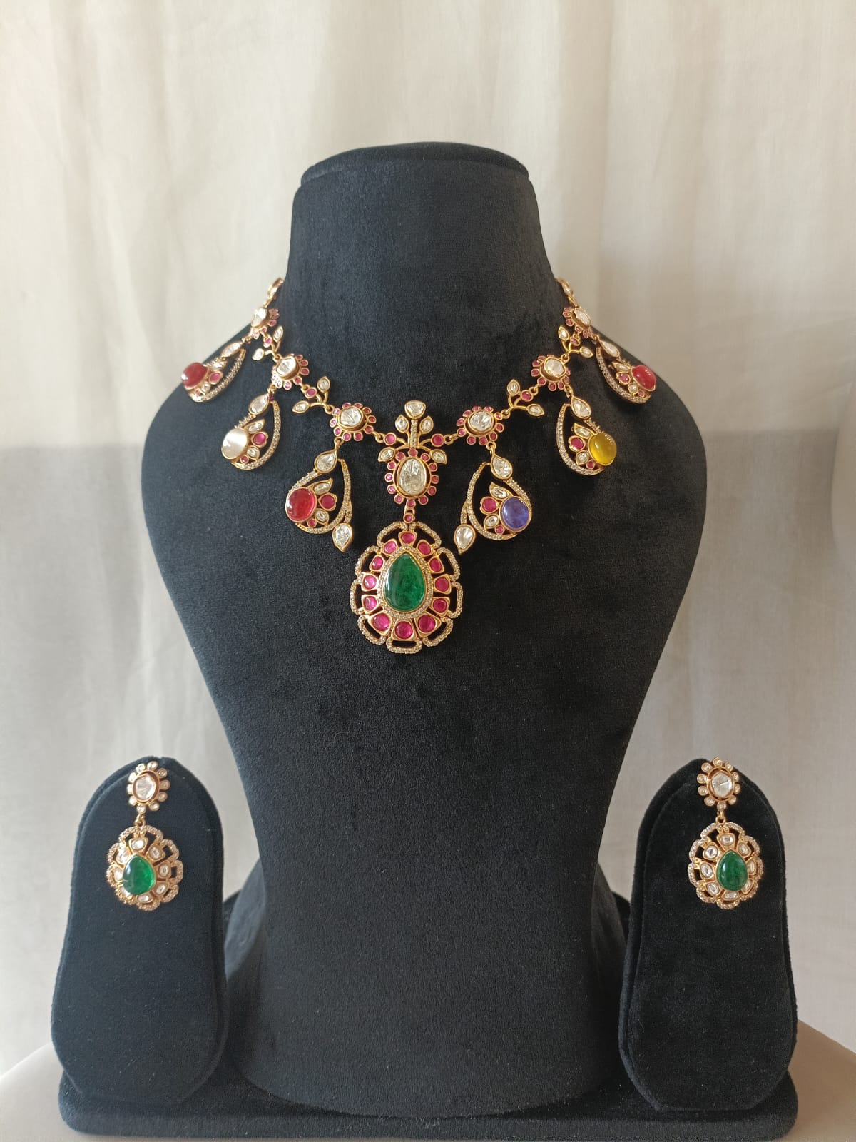 Multi Colour Polki Necklace Set VNN411