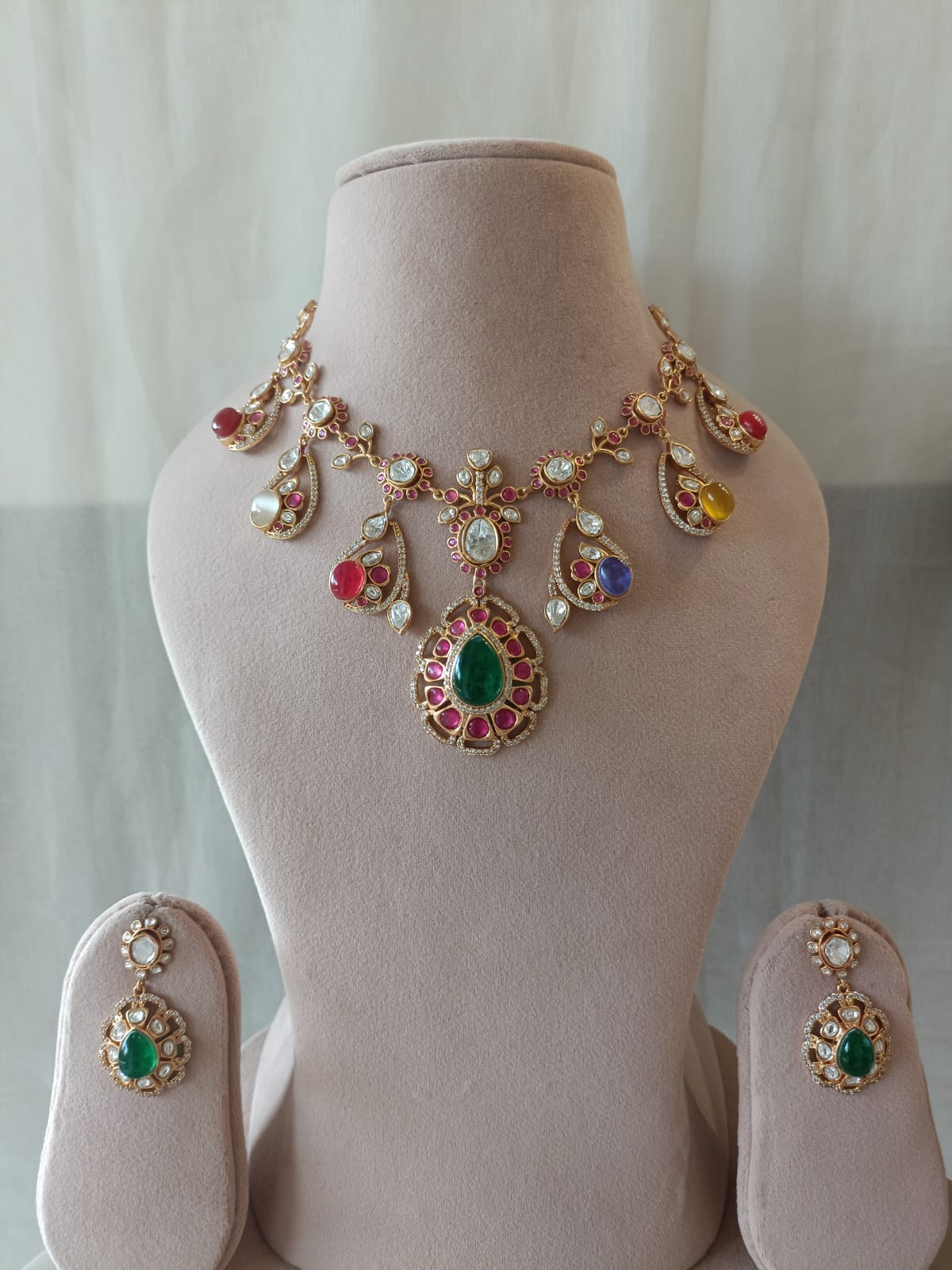 Multi Colour Polki Necklace Set VNN411