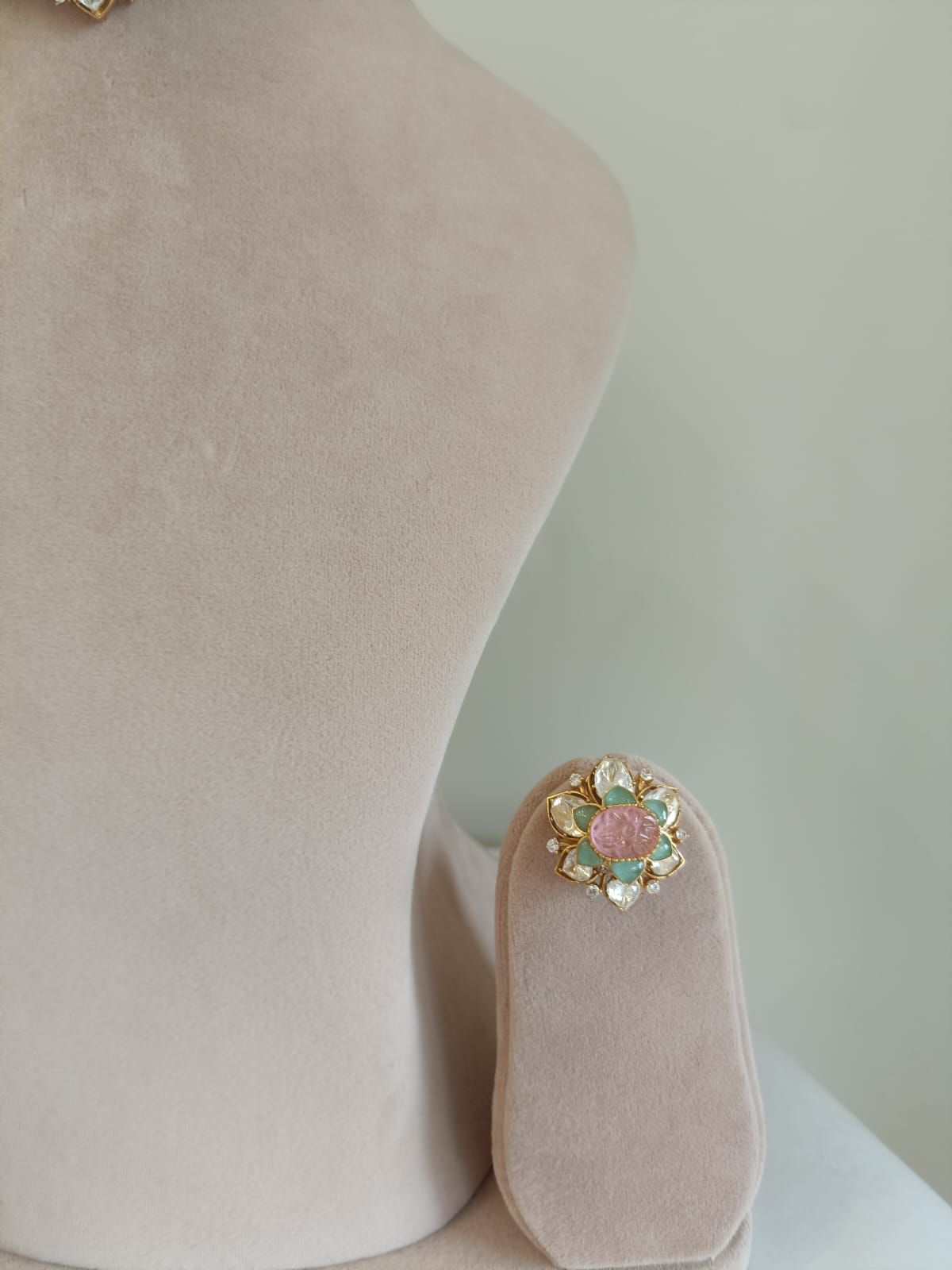 Pastel Pink & Green Stone Polki Chokar Set- VNN405