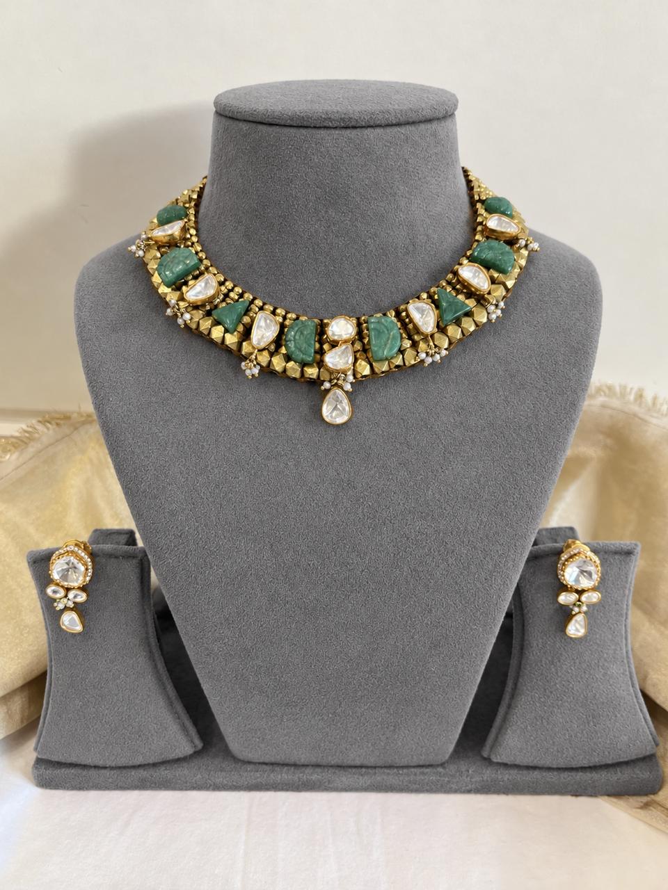 Green Stone Vrunda Necklace Set VNN758